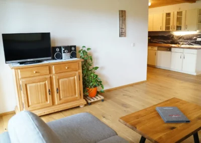Ferienwohnung Bergblick – gemütlicher Wohnbereich mit Bergblick